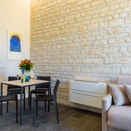 Residenza Trinita Maggiore *