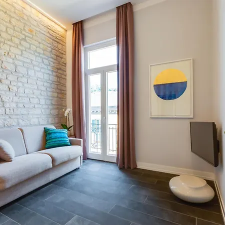 Lägenhet Residenza Trinita Maggiore Neapel