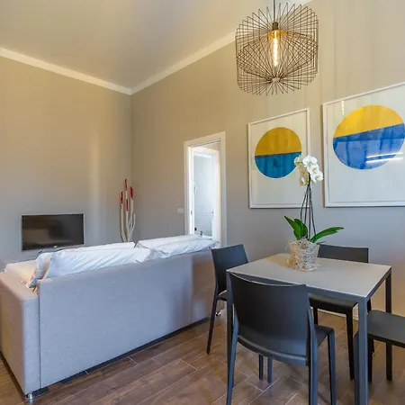 Lägenhet Residenza Trinita Maggiore *