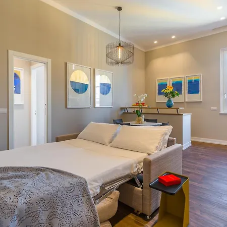 Residenza Trinita Maggiore